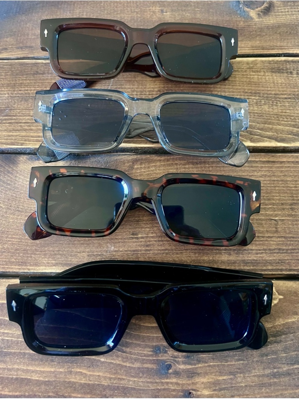 Fashion sunglasses lot of 4